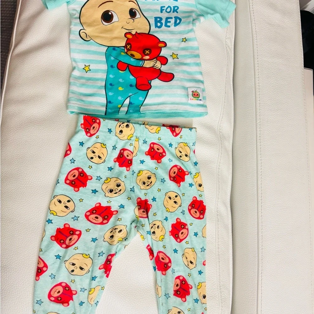Cocomelon 4 pc pajama set with JJ and school bus 2T GUC